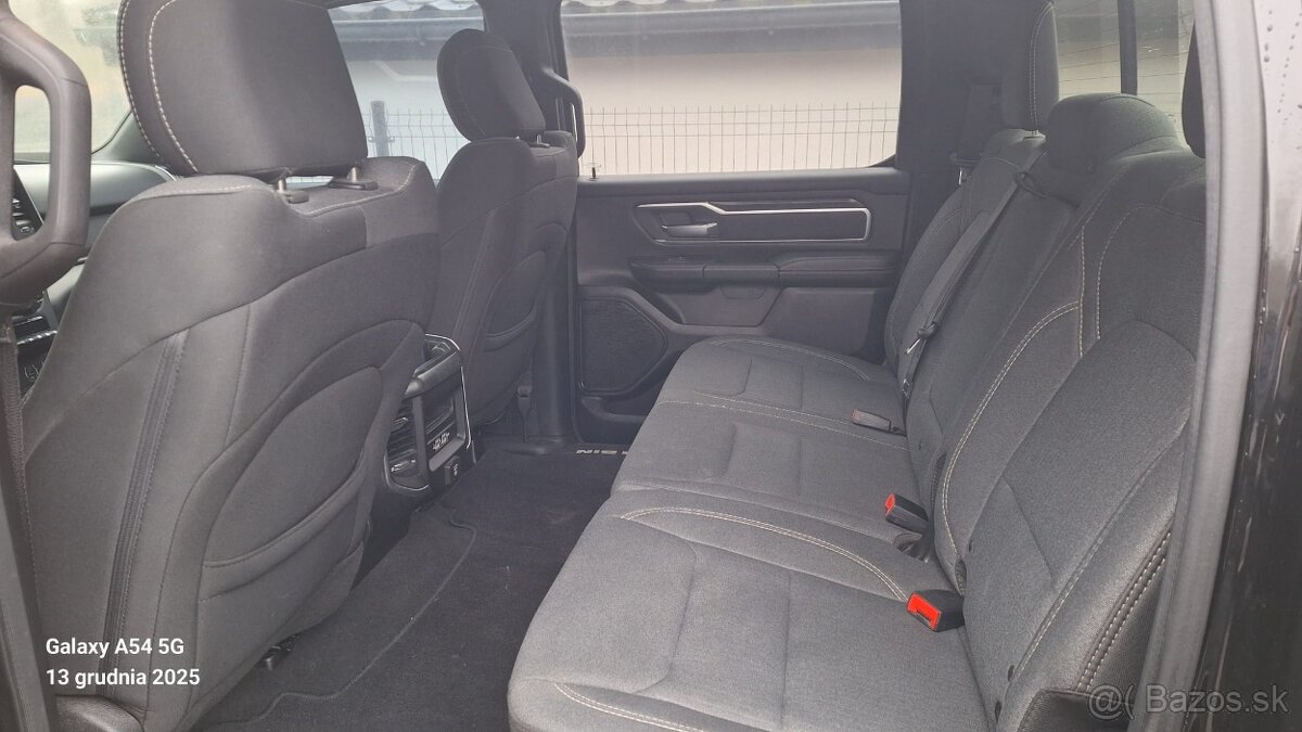 Dodge Ram 1500 5,7hemi 4x4 2019 - 13