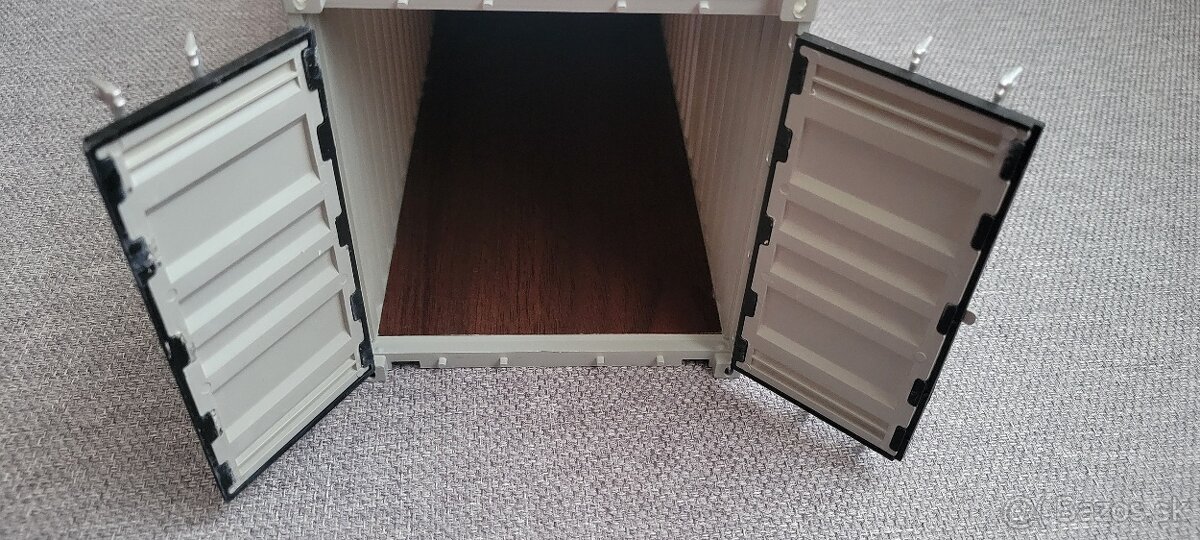 Predam kontainerovy naves v mierke 1/20 - 13