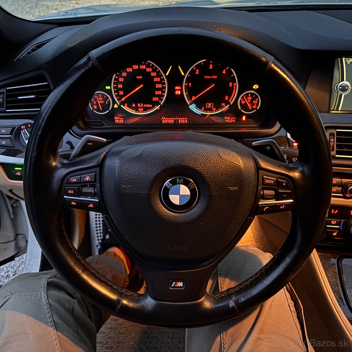 BMW 530xd Mpacket Xdrive PANO webasto adaptiv kamera tažné - 13