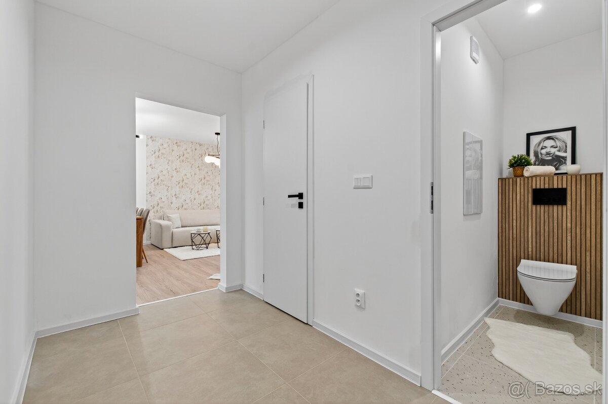 NA PREDAJ ŠTÝLOVÝ 3-IZBOVÝ BYT, KOMPLETNÁ REK., PETRŽALKA - 13