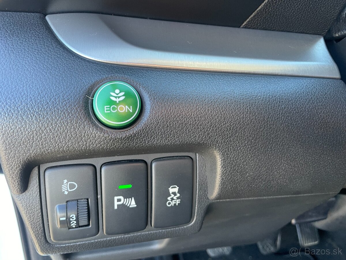 HONDA CR-V 2,2i-DTEC 4x4 110kw Tažné bez koroze 2015 - 13