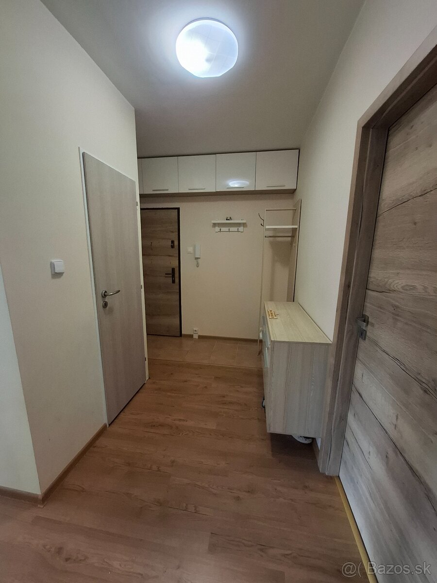 Na predaj 3 izbový byt v Poprade - 13
