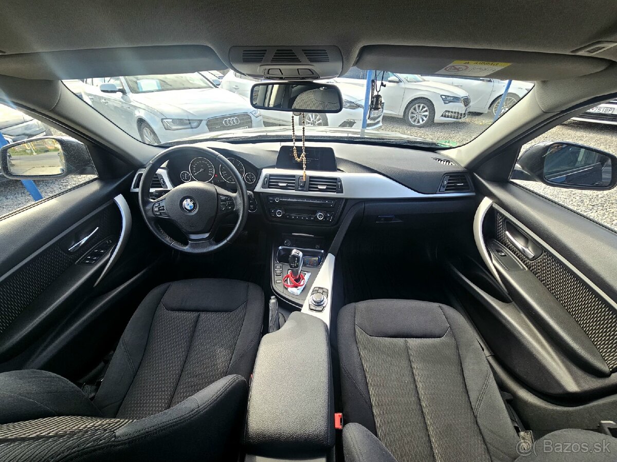 BMW Rad 3 316d 2.0d A/T Touring - 13