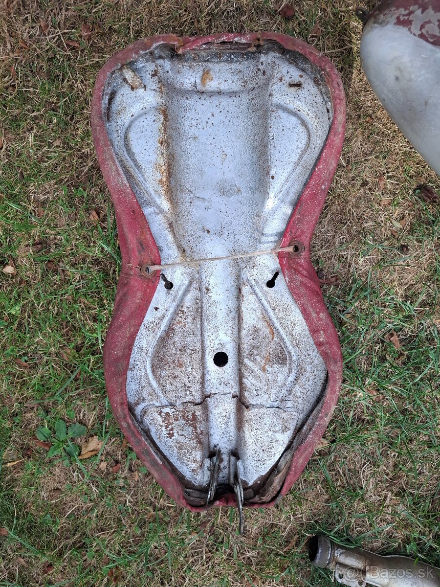 Diely jawa , ČZ - 13