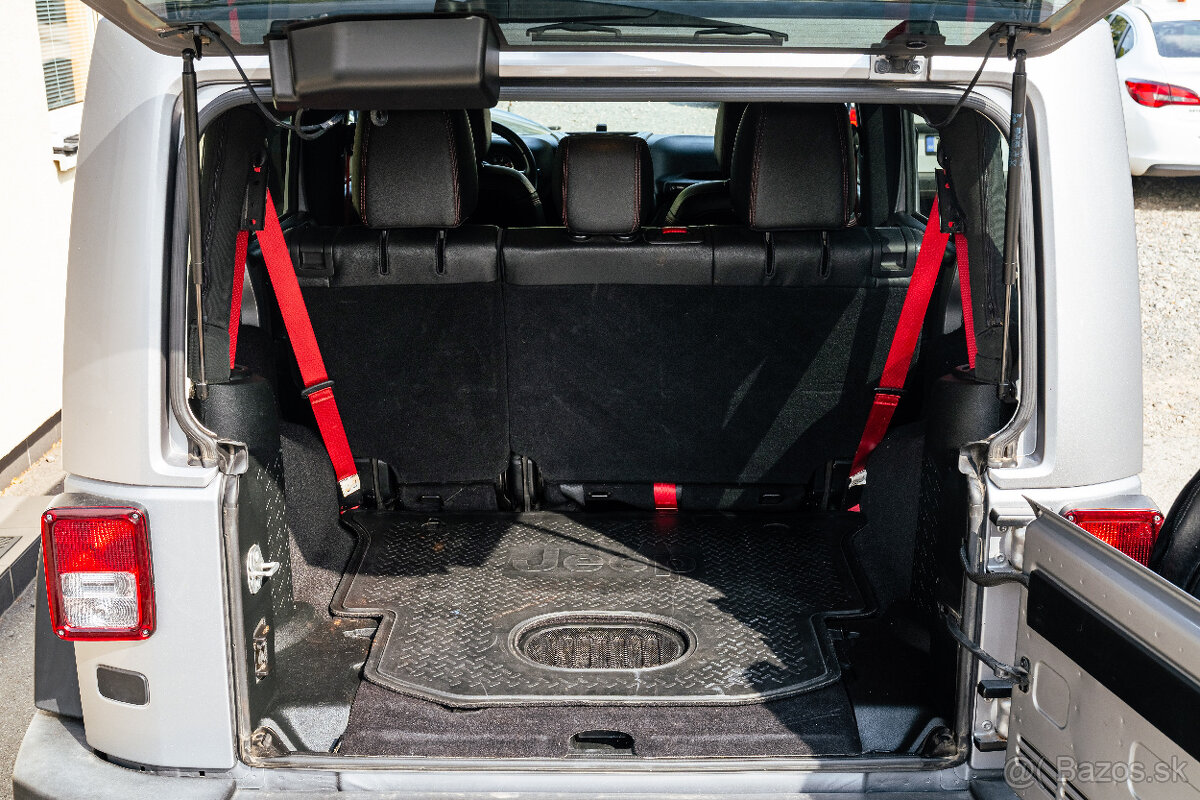 Jeep Wrangler 2.8 CRD Rubicon A/T - 13