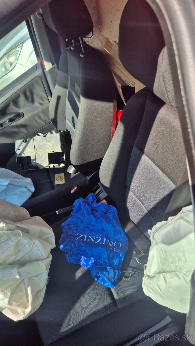 Peugeot 207 1,4i 54kw kód: KFV - 13