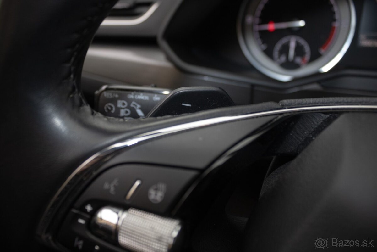 Škoda Superb Combi 2.0 TDI SCR Style 4x4 DSG - 13