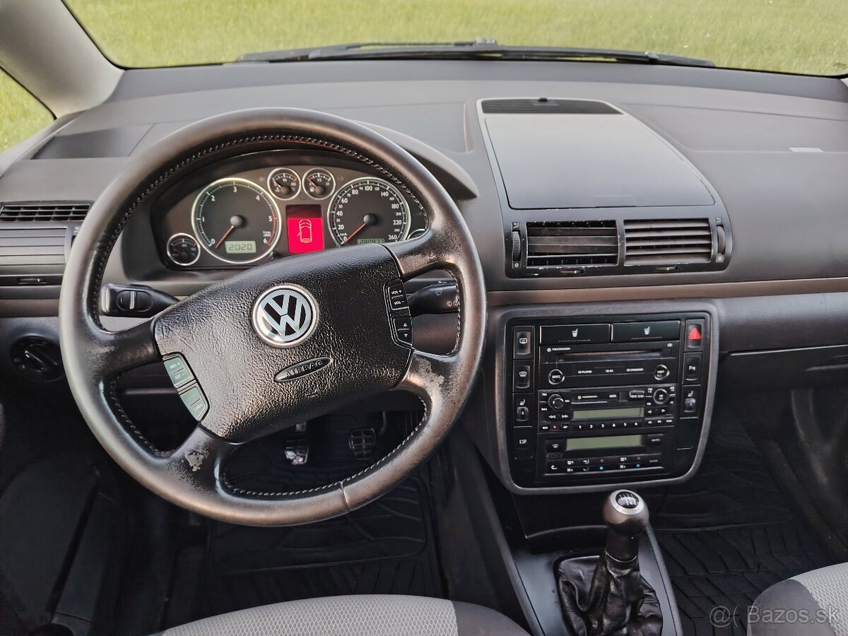 Predám VW Sharan 4x4 1.9 TDi - 13