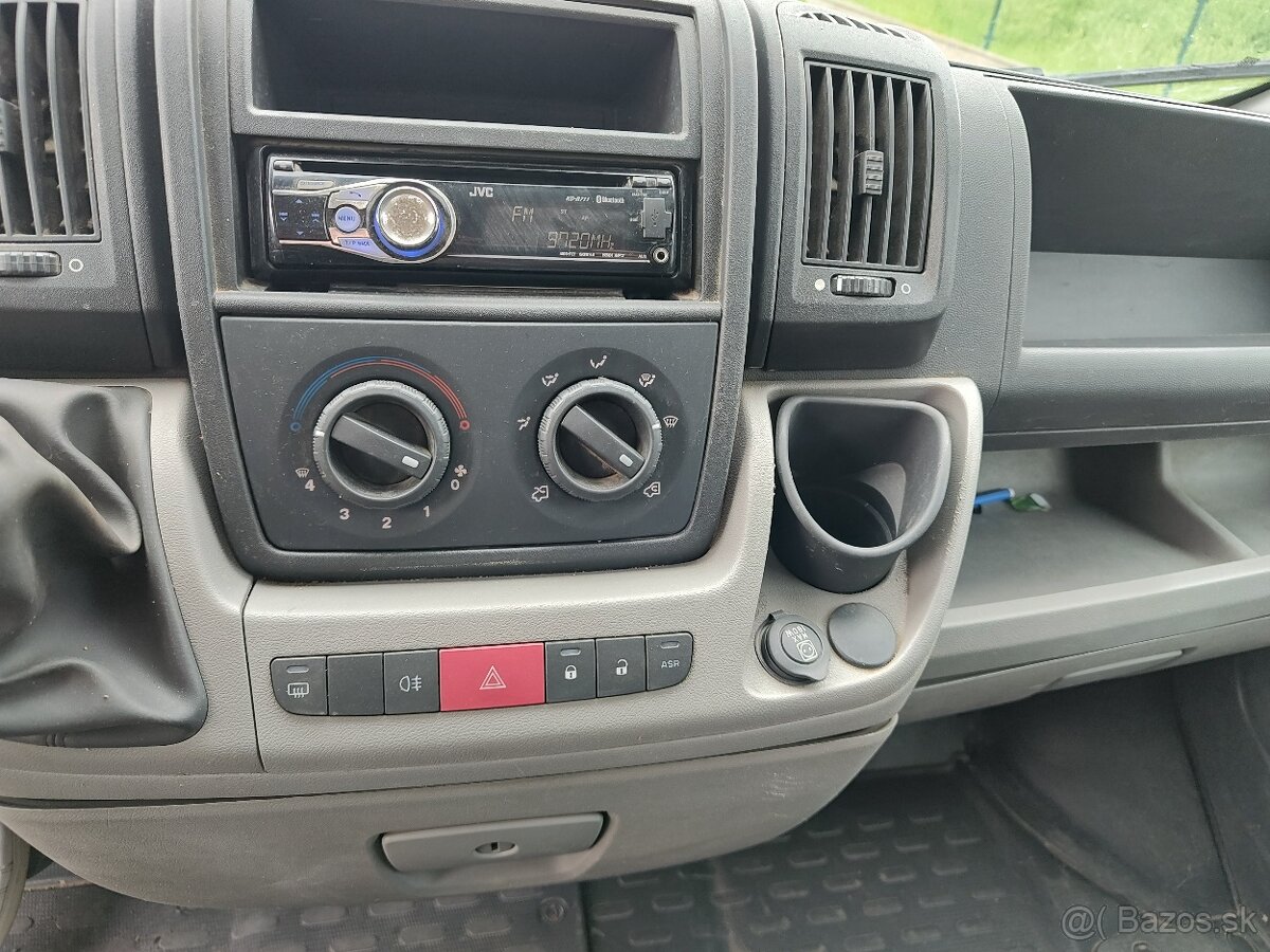 Predám Citroen Jumper 2,2Hdi 88kW - 13