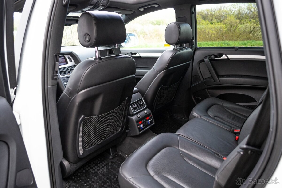 Audi Q7 3.0 Turbo Benzín Quattro 7Miest - 13
