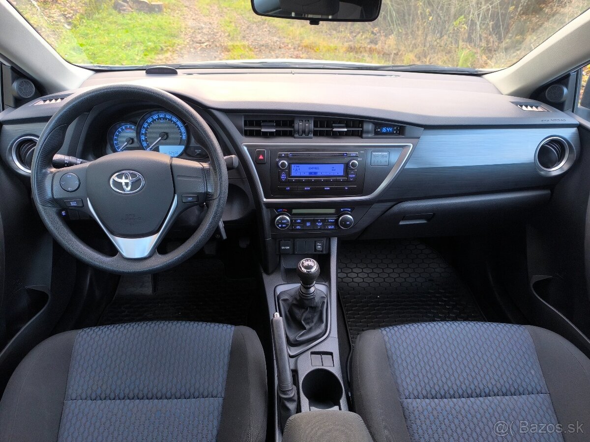 Toyota Auris Touring Sports 1.3 G - 13