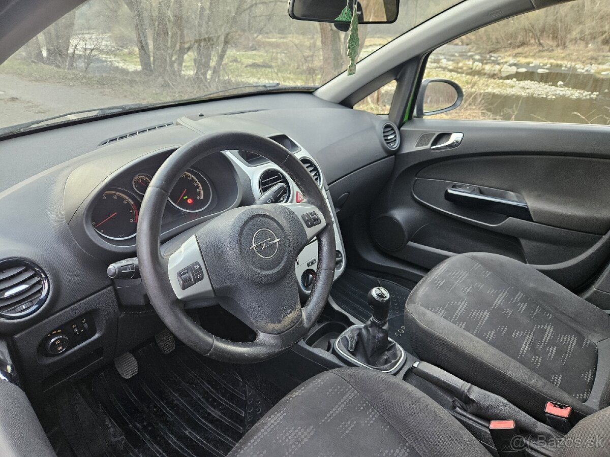 Opel Corsa 1.4 - 13