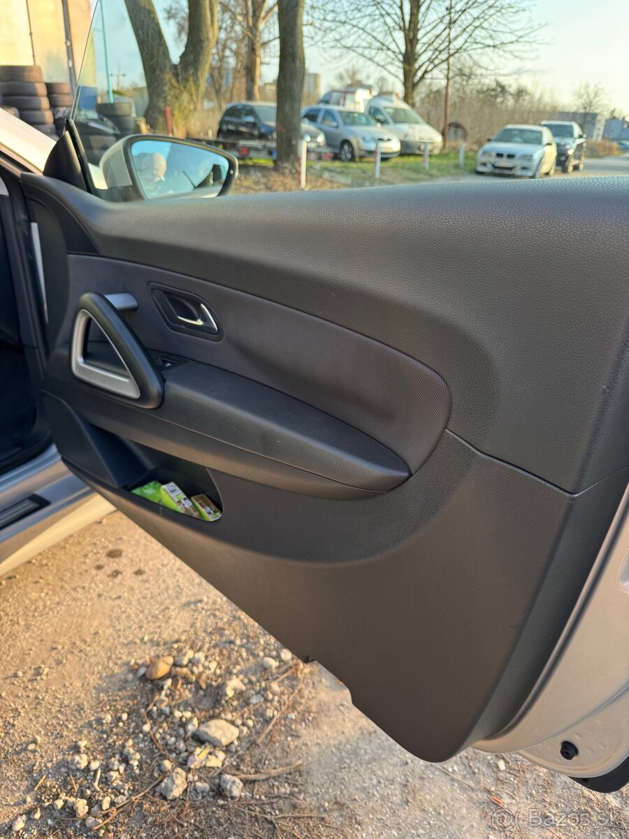 Volkswagen Scirocco 2.0TDI 2010rok - 13