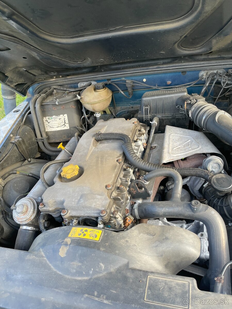 Land Rover Defender 110 TD5 - 13