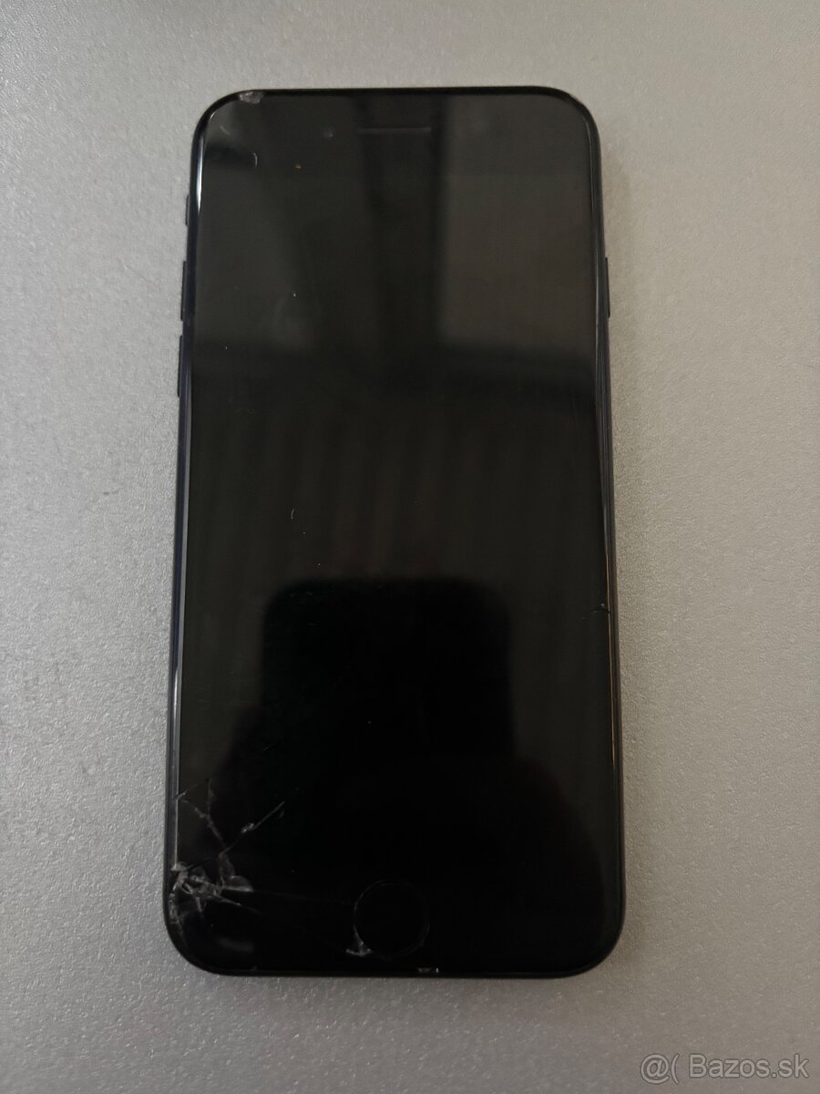 2x iphone SE 1x iphone 8 - 13