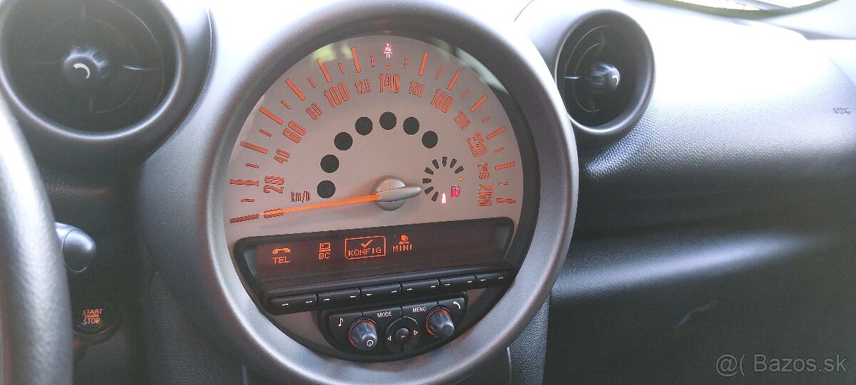 Mini Countryman Cooper 1.6 D ALL4x4 - 13