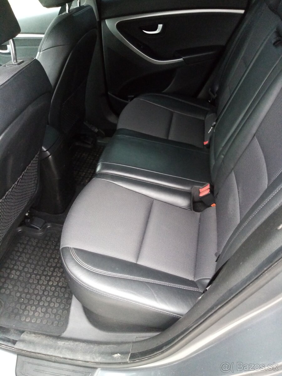 Predám Hyundai i30 1.6 CRDI/94 Kw- cena dohoda - 13