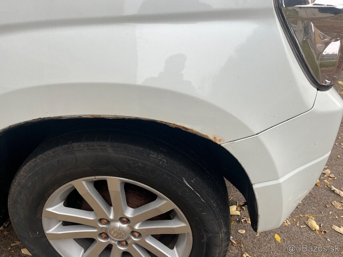 Suzuki Grand Vitara 1.6 benzin 4x4 black and white - 13