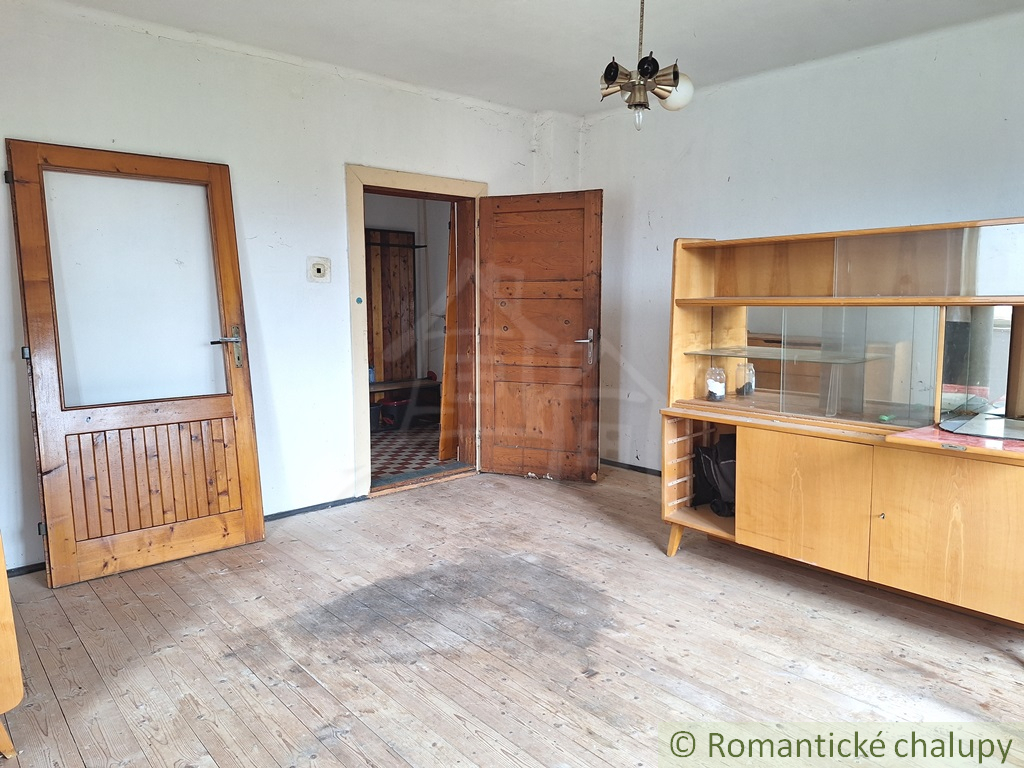 Priestranný dom na Liptove, ktorý má výhľad z izby na Kriv - 13