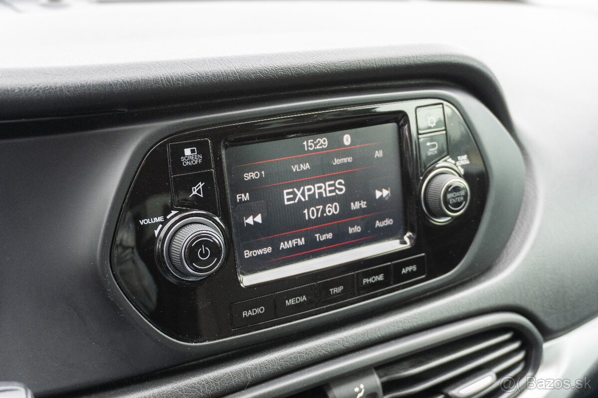 Fiat Tipo Sedan 1.4 benzín - 13