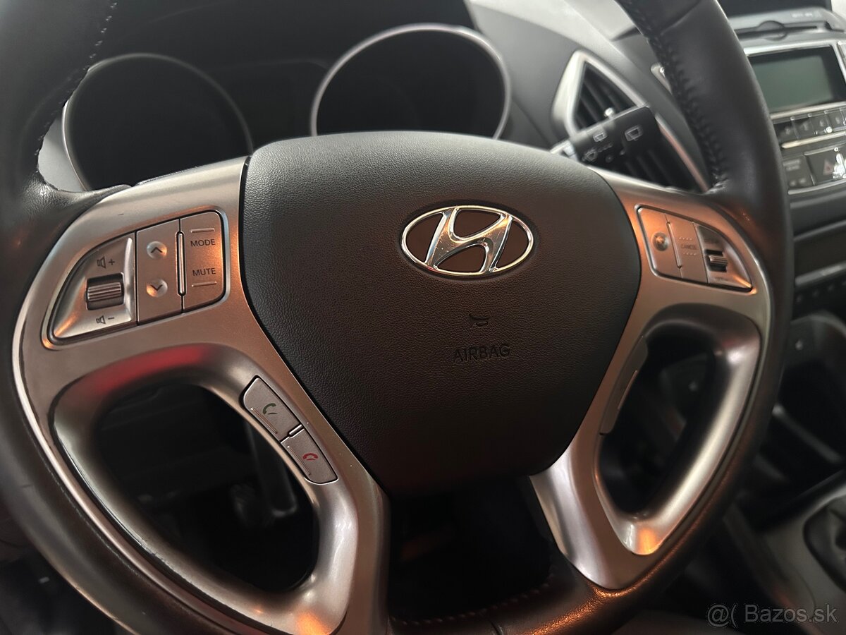 Hyundai ix35 2.0i DOHC 4x4 - 13