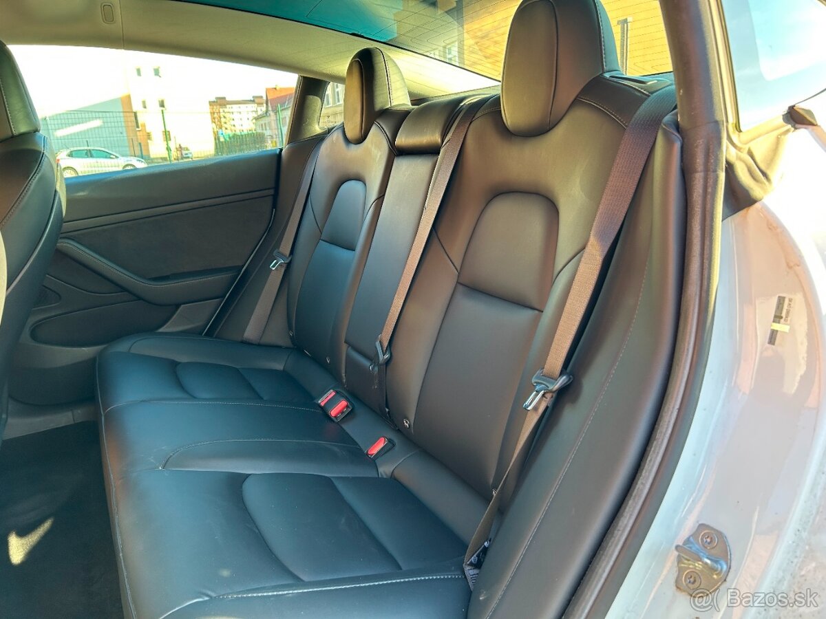 Tesla model 3 výkon 239 kW batéria 60kW - 13