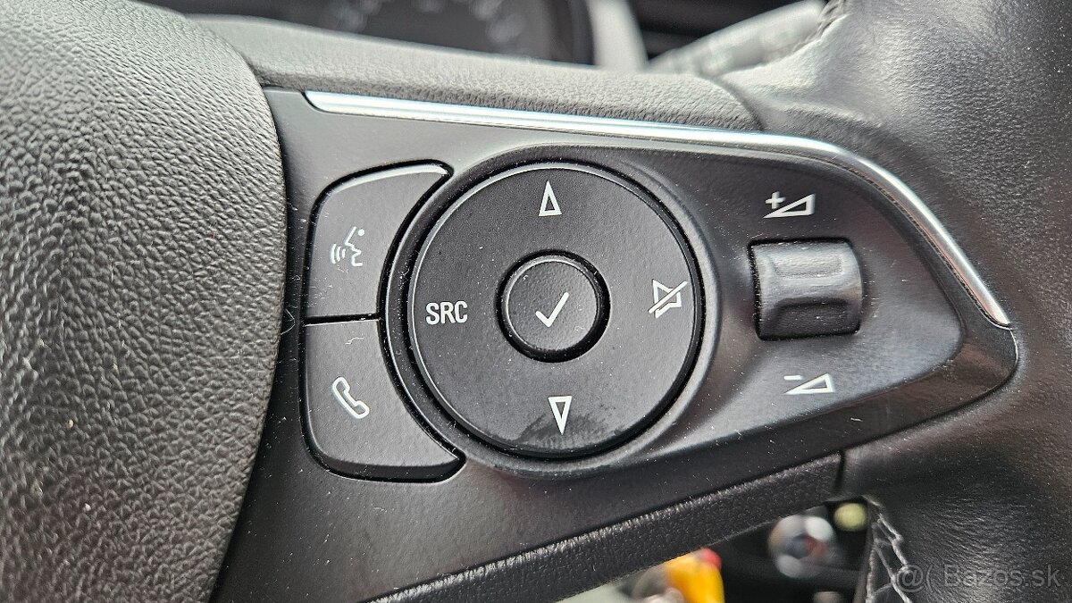 Opel Crossland X 1.2 benzín - 13