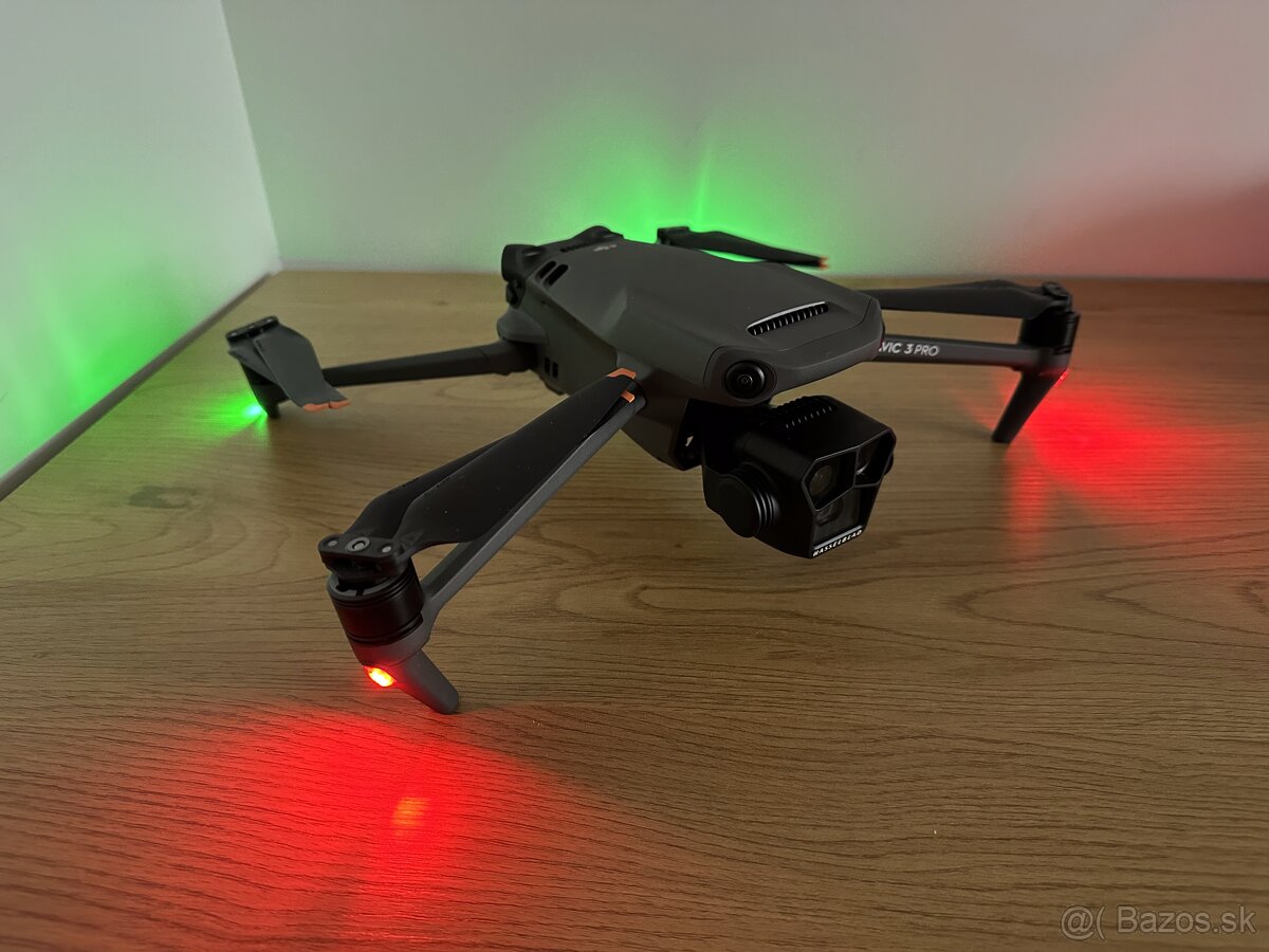 DJI Mavic 3 Pro Fly more combo - 13