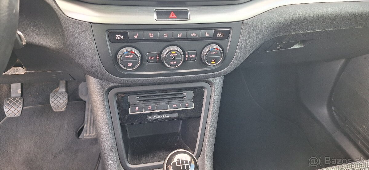 Volkswagen sharan 2.0 7-miestny - 13