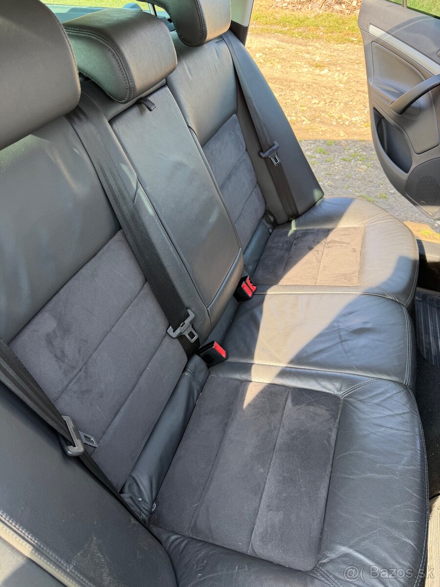 Škoda Octavia Scout - 13