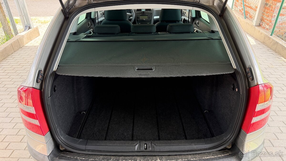 Škoda Octavia Combi benzin - 13