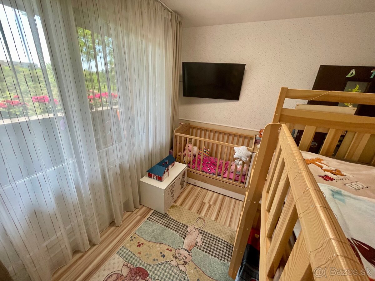 Zariadený 3 izbový byt v Komárne - 13