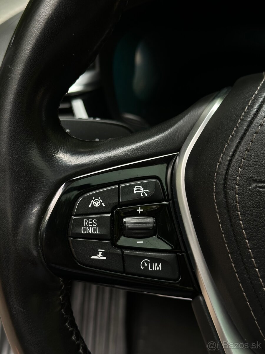 BMW 530d G31 2018 - 13