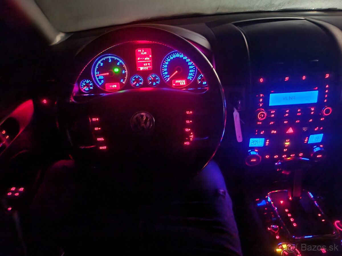 Tuareg 2.5 tdi automat - 13