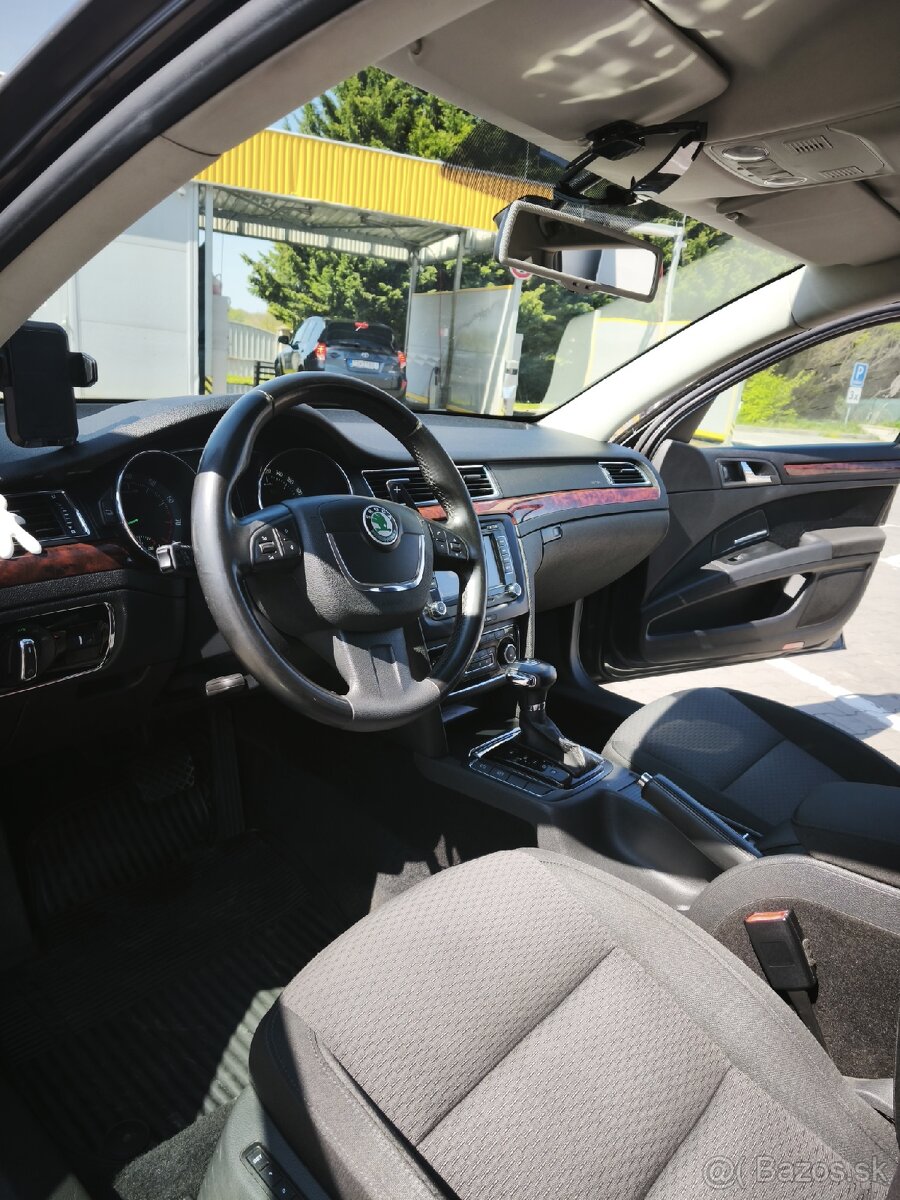 Škoda Superb ll 3.6 V6 - 13