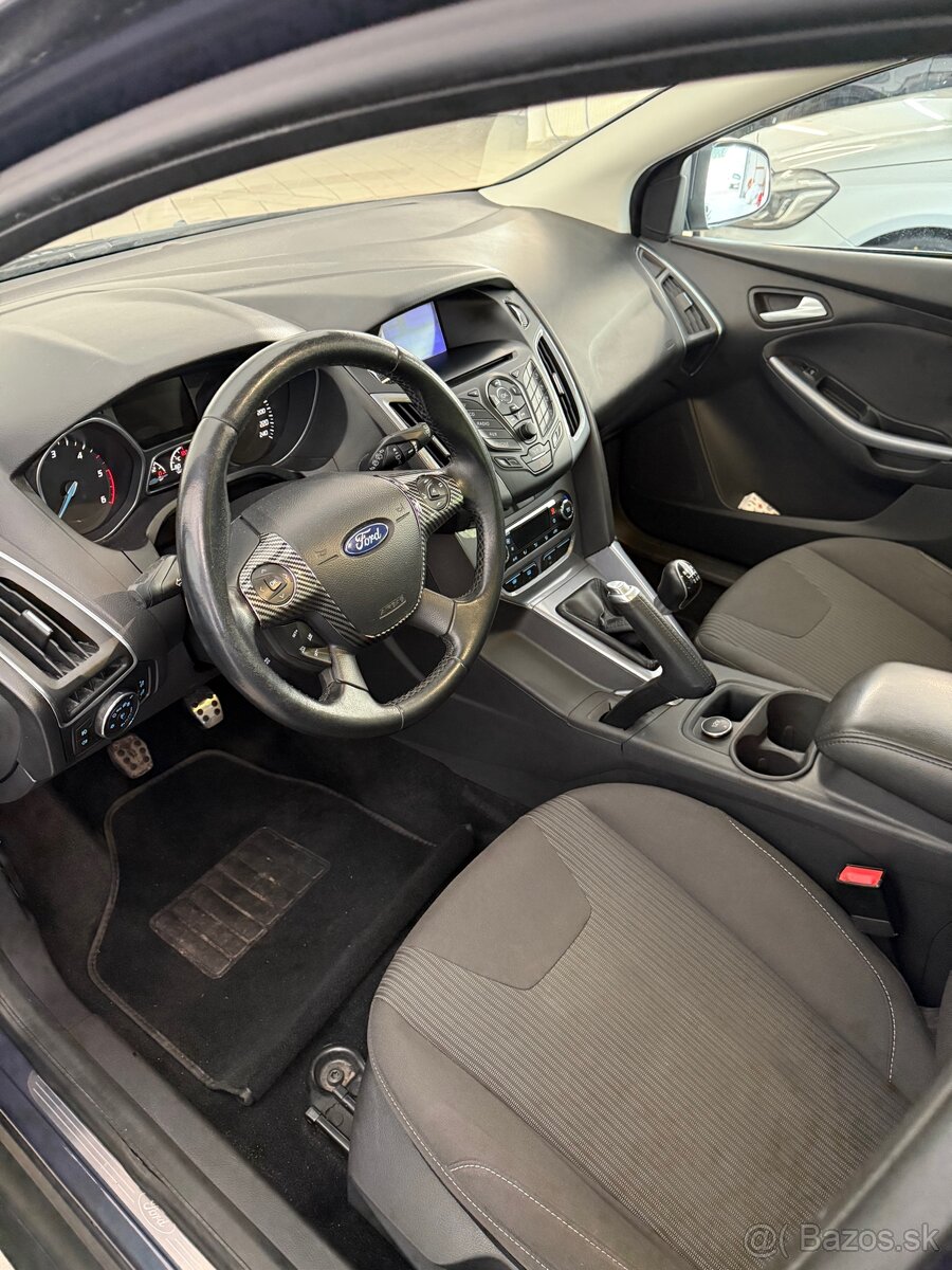 Ford Focus - 13