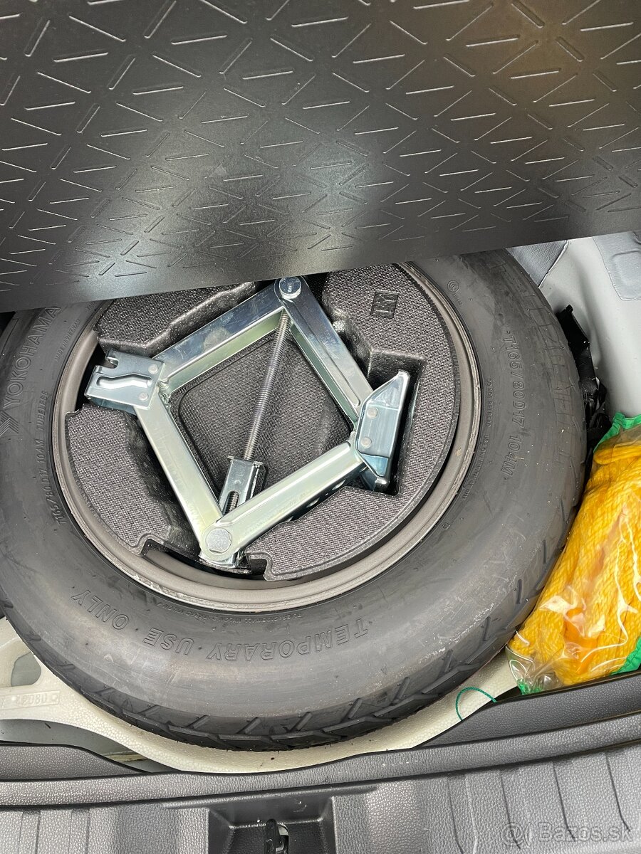 Predám TOYOTA RAV4 4x4 vo výbave SELECTION - 13