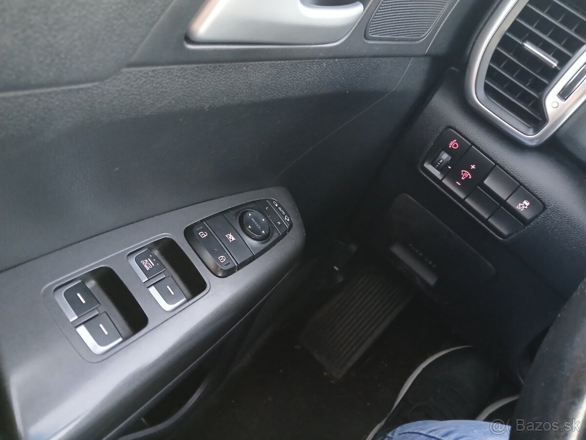 Kia Sportage IV 1,7 CRDi - 13
