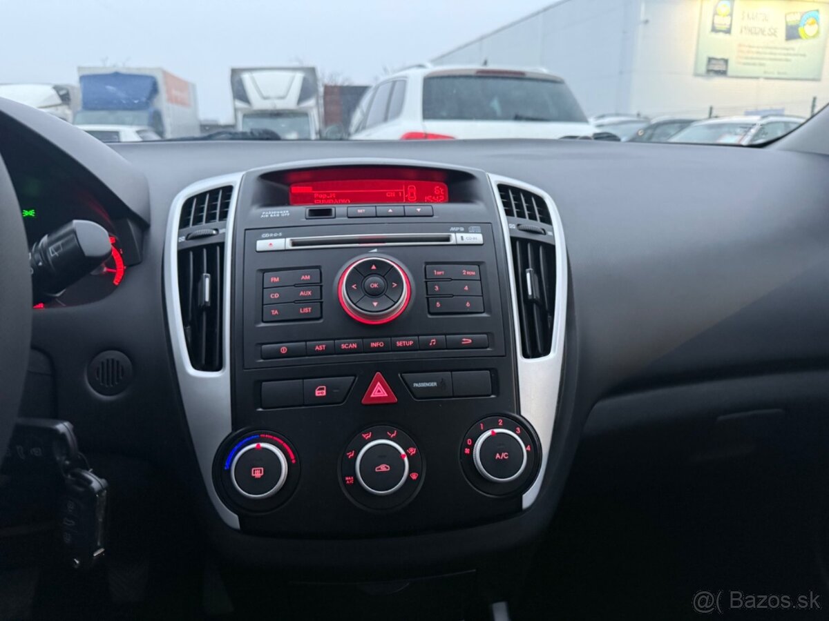 Kia Cee´d 1.4 CVVT LX, 1.majiteľ, - 13