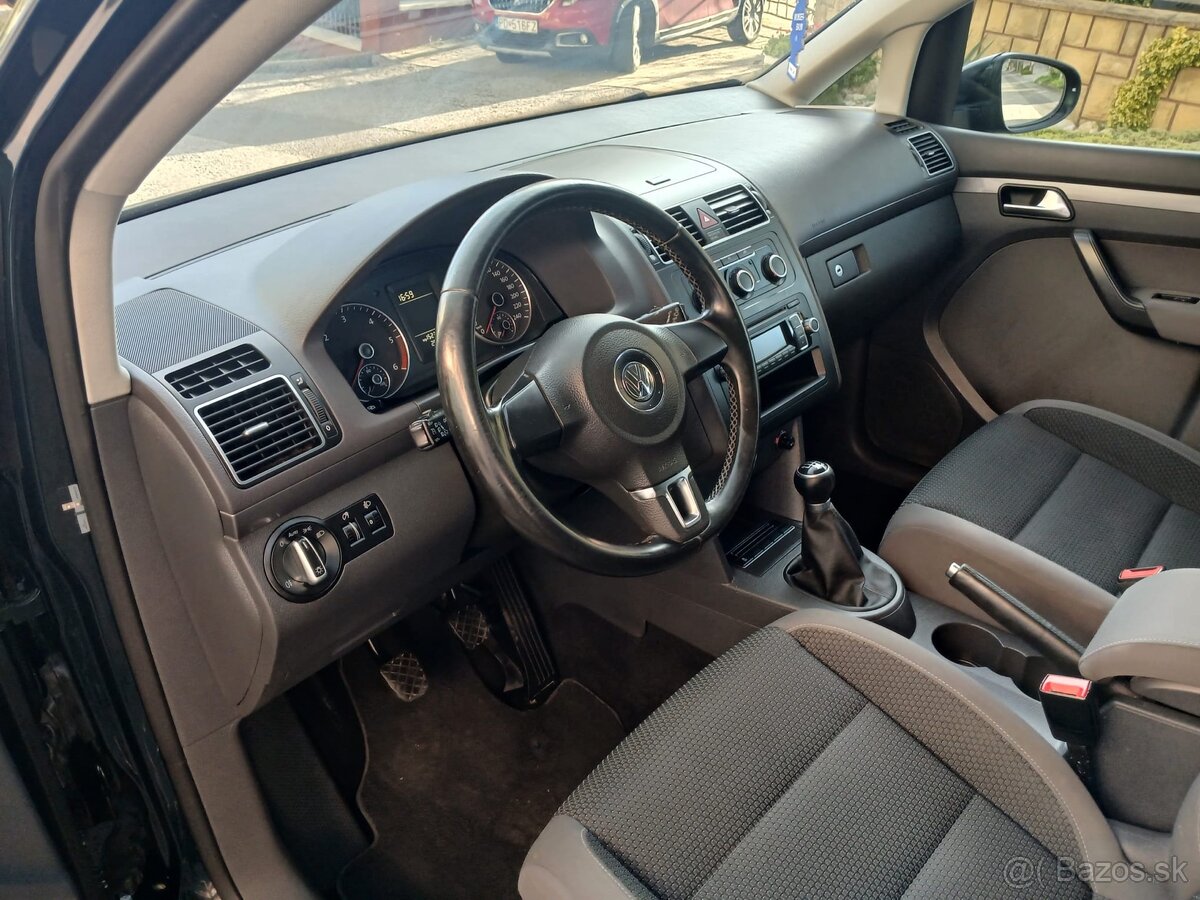 Volkswagen Touran 2.0 TDi 103kw - 13