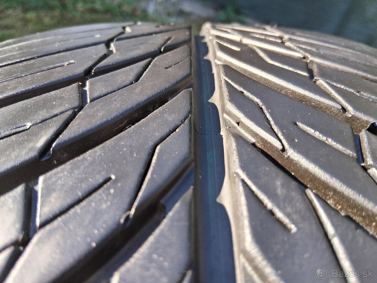 275/40 r20 celoročne pneumatiky - 13