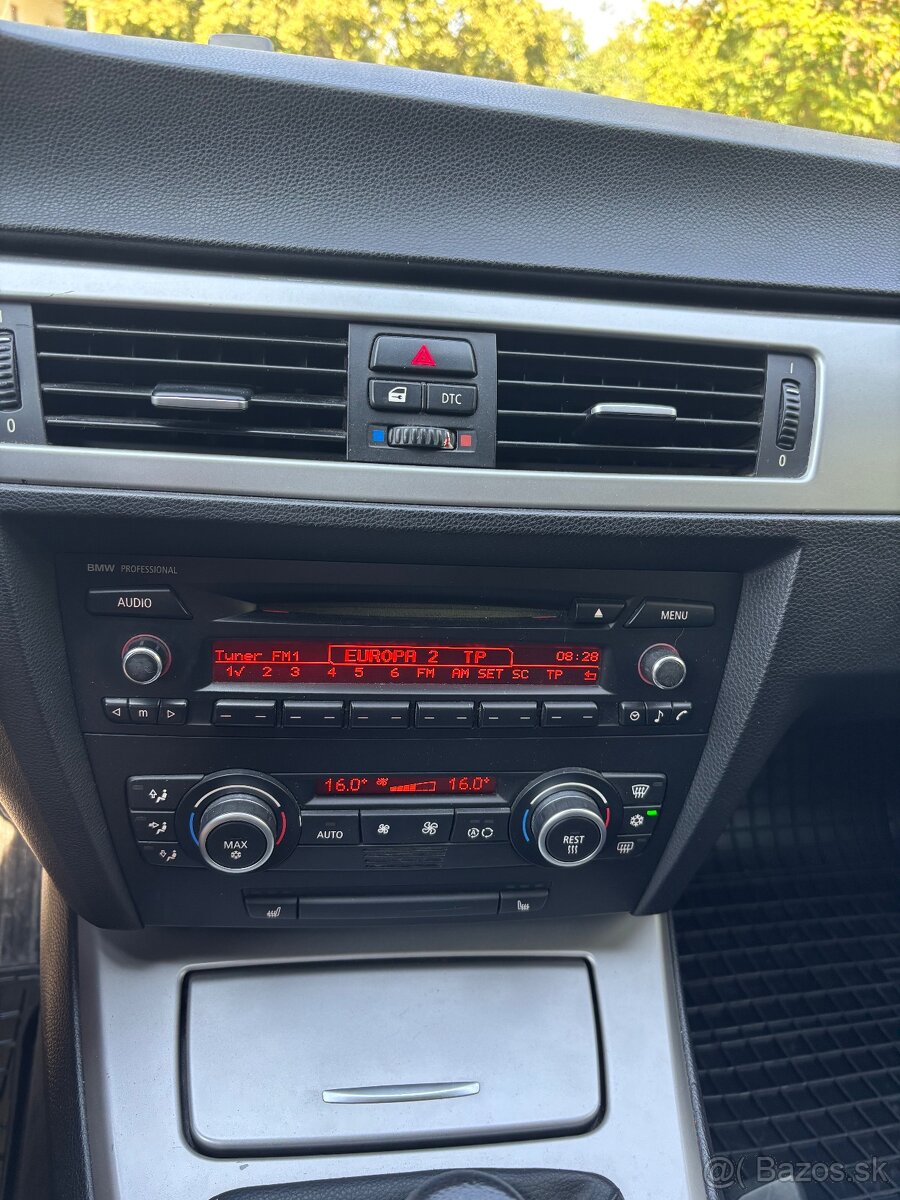 BMW Rad 3 Touring 318d - 13