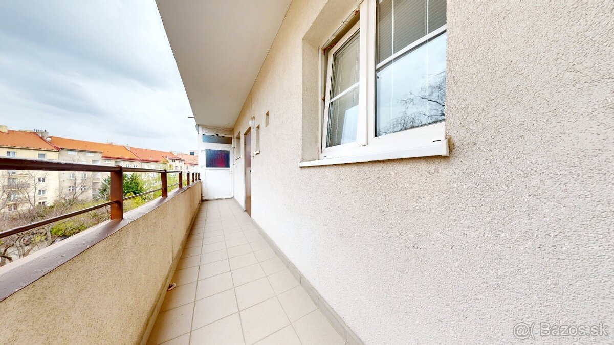 1-izbovy byt Sancova Bratislava - 13