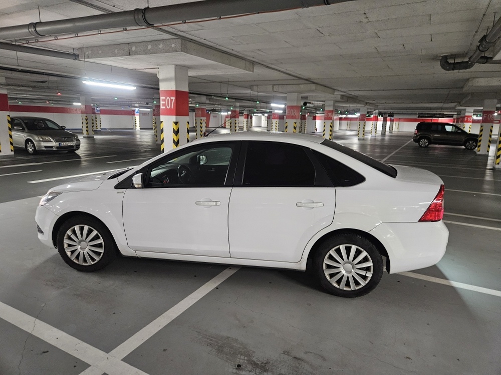 FORD FOCUS MK2 sedan 1.8 TDCI TITANIUM+ - 13