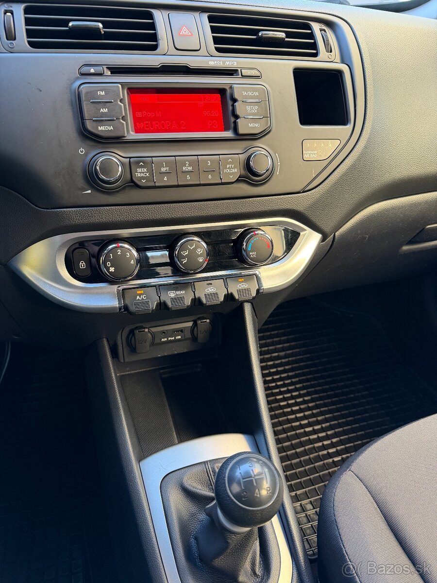 KIA RIO, 1,25 BENZÍN, MANUÁL, SILVER, 9/2014, 128 563KM - 13