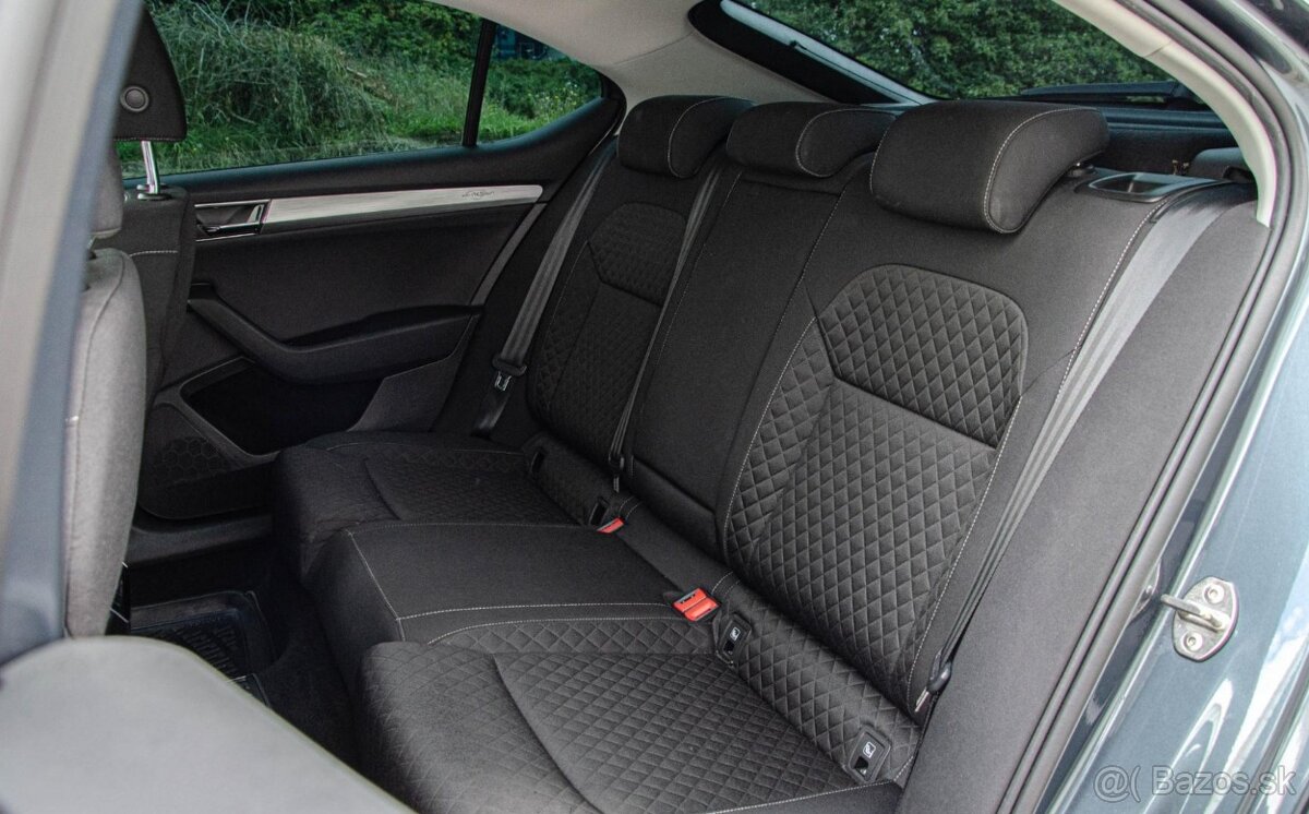 Škoda Superb 2.0 TDI SCR DSG - 13