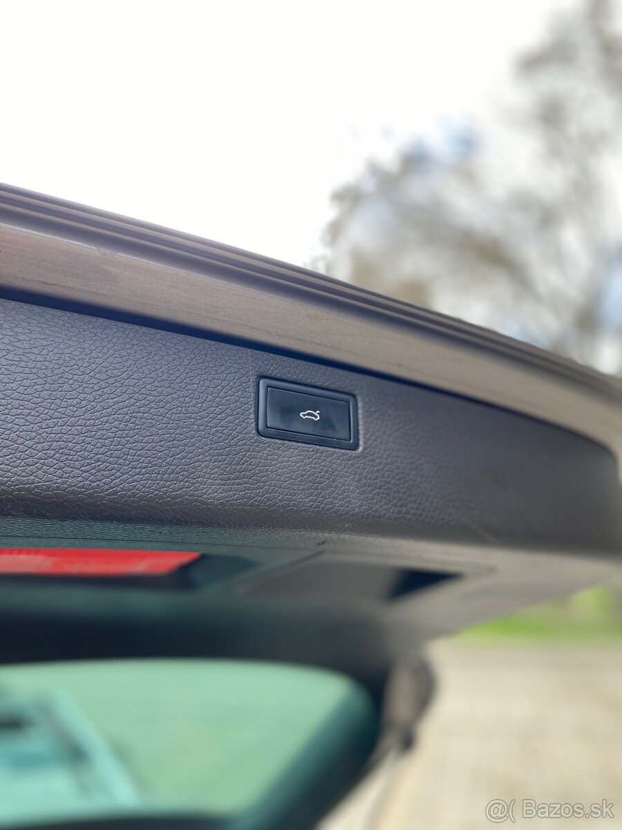 Volkswagen Passat B7 Highline 2.0TDI DSG - 13