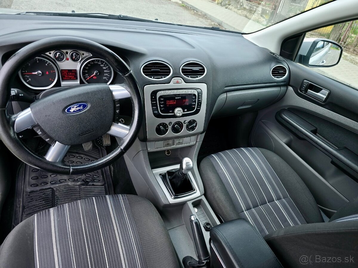 Ford Focus - 13