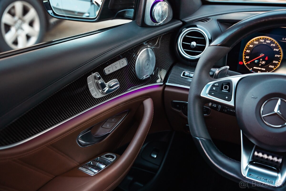 Mercedes-Benz E63s AMG V8 Biturbo 4Matic+ - 13