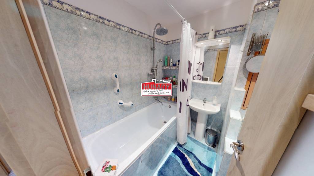 (42 m²) 1,5-IZBOVÝ BYT V SRDCI KOŠÍC - 13